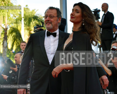 Jean Reno e lex-moglie, la  modella  Zofia Borucka sul red carpet del Palais des Festivals per la premiere di The Last Face durante la 69esima edizione del Festival del Cinema di Cannes, maggio 2016. Actor Jean Reno and his ex-wife, model Zofia Borucka attend the The Last Face premiere during the 69th annual Cannes Film Festival at the Palais des Festivals on May 20, 2016 in Cannes ©Monica Cillario/Rosebud2