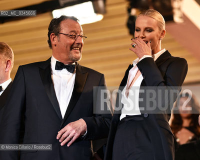 Charlize Theron e Jean Reno alla premiere del film The last face durante la 69esima edizione del Festival del Cinema di Cannes, maggio 2016. Actress Charlize Theron and actor Jean Reno attend The Last Face Premiere during the 69th annual Cannes Film Festival at the Palais des Festivals on May 20, 2016 in Cannes ©Monica Cillario/Rosebud2