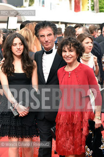 Jack Lang e Monique Lang (a destra nella foto) al Palais des Festivals per la cerimonia di chiusura della 69esima edizione del Festival del Cinema di Cannes, maggio 2016. Jack Lang and Monique Lang (R) attend the Closing Ceremony of the 69th annual Cannes Film Festival at the Palais des Festivals on May 22, 2016 ©Monica Cillario/Rosebud2