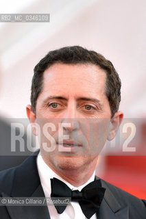 Gad Elmaleh al Palais des Festivals per la premiere del film Elle durante la 69esima edizione del Festival del Cinema di Cannes, maggio 2016. Gad Elmaleh attends a screening of Elle at the annual 69th Cannes Film Festival at Palais des Festivals on May 21, 2016 in Cannes ©Monica Cillario/Rosebud2