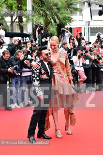 Amber Valletta con un amico alla prima di Wonderstruck durante il 70° Festival del Cinema di Cannes; Cannes, 18 maggio 2017.  Amber Valletta and a friend attend the Wonderstruck  screening during the 70th annual Cannes Film Festival at Palais des Festivals on May 18, 2017 in Cannes, France ©Monica Cillario/Rosebud2