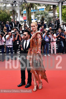 Amber Valletta con un amico alla prima di Wonderstruck durante il 70° Festival del Cinema di Cannes; Cannes, 18 maggio 2017.  Amber Valletta and a friend attend the Wonderstruck  screening during the 70th annual Cannes Film Festival at Palais des Festivals on May 18, 2017 in Cannes, France ©Monica Cillario/Rosebud2