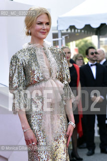 Nicole Kidman  lascia il Palazzo del Festival dopo la proiezione di How to talk to Girls at Parties durante il 70° Festival del Cinema di Cannes; Cannes, 21 maggio 2017. Australian actress Nicole Kidman leaves the Festival Palace on May 21, 2017 following the screening of the film How to talk to Girls at Parties at the 70th edition of the Cannes Film Festival in Cannes. ©Monica Cillario/Rosebud2