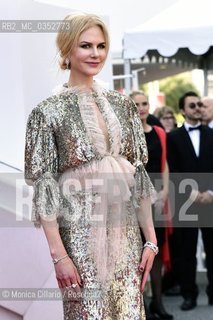 Nicole Kidman lascia il Palazzo del Festival dopo la proiezione di How to talk to Girls at Parties durante il 70° Festival del Cinema di Cannes; Cannes, 21 maggio 2017. Australian actress Nicole Kidman leaves the Festival Palace on May 21, 2017 following the screening of the film How to talk to Girls at Parties at the 70th edition of the Cannes Film Festival in Cannes. ©Monica Cillario/Rosebud2