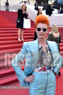 La costumista Sandy Powell alluscita da  The Meyerowitz Stories, durante il 70° Festival del Cinema di Cannes; Cannes, 21 maggio 2017. Costume designer Sandy Powell departs after the The Meyerowitz Stories screening during the 70th annual Cannes Film Festival at Palais des Festivals on May 21, 2017 in Cannes ©Monica Cillario/Rosebud2