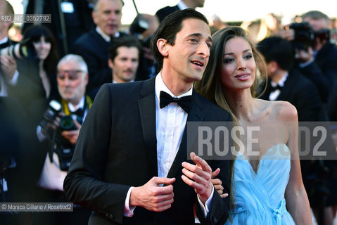 Lattore americano Adrian Brody  e Lara Lieto alla prima del film Il fantasma dIsmaele, film dapertura del 70° Festival del Cinema di Cannes; Cannes, 17 maggio 2017. US actor Adrien Brody (L) and Lara Lieto (R) arrive for the screening of the film Les Fantomes dIsmael (Ismaels Ghosts) out of competition and the Opening Ceremony of the 70th annual Cannes Film Festival in Cannes, France on May 17, 2017 ©Monica Cillario/Rosebud2