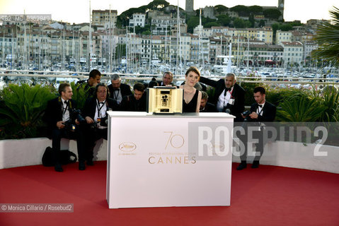 Diane Kruger ha vinto la Palma dOro come miglior attrice per il film In The Fade durante il 70° Festival del Cinema di Cannes; Cannes, 28 maggio 2017. Actress Diane Kruger, who won the award for best actress for her part in the movie In The Fade (Aus Dem Nichts), attends the Palme DOr Winner Photocall during the 70th annual Cannes Film Festival at Palais des Festivals on May 28, 2017 in Cannes, France ©Monica Cillario/Rosebud2