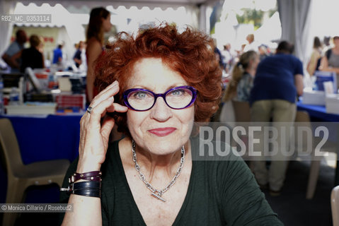 Lattrice francese Andréa Ferréol al Festival del Libro di Nizza ha presentato il suo libro  La passion dans les yeux (La passione negli occhi); Nizza, 3 giugno 2017. Lactrice française Andréa Ferréol au Nice Festival du Livre a présenté son livre « La passion Dans les yeux » (La passion dans les yeux); Nice, à 3 Juin, 2017. French actress Andréa Ferréol at the Nice Book Festival presented her book Passion dans les yeux (Passion in the eyes); Nice, 3 June 2017. ©Monica Cillario/Rosebud2