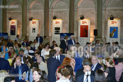 La serata finale del LXXIII Premio Strega e i libri della cinquina