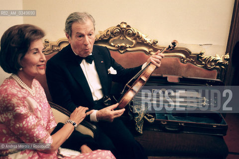 Venice september 1985. NATHAN MILSTEIN, russian/Us violinist, and his wife Therese. ©Andrea Merola/Rosebud2