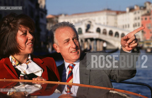 Venice 21 september 1999. MAURIZIO POLLINI, italian pianist, and his wife Marilisa. ©Andrea Merola/Rosebud2