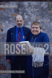 Venice june1995. Allen Ginsberg, Us poet, and Fernanda Pivano, italian writer and journalist. ©Andrea Merola/Rosebud2