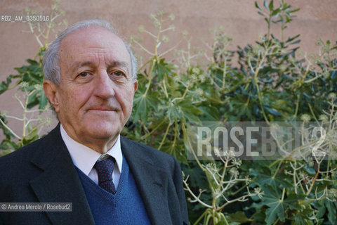 Angelo Tantazzi, presidente di Prometeia (azienda di consulenza e ricerca economica) e direttore de Il Mulino editore, posa durante una pausa del XXXIV Seminario di Perfezionamento della UEM, Scuola per Librai di Umberto e Elisabetta Mauri, alla Fondazione Giorgio Cini in Venezia, 27 febbraio 2017. ©Andrea Merola/Rosebud2