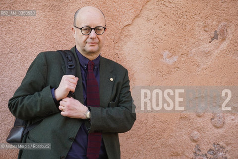 Giuseppe Laterza, presidente Editori Laterza, posa durante una pausa del XXXIV Seminario di Perfezionamento della UEM, Scuola per Librai di Umberto e Elisabetta Mauri, alla Fondazione Giorgio Cini in Venezia, 27 febbraio 2017. ©Andrea Merola/Rosebud2