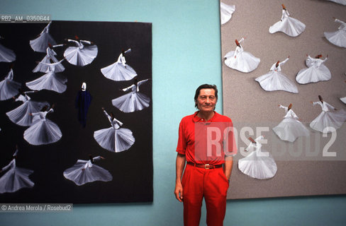 Aldo Mondino, artista polivalente, posa alla Biennale Arte di Venezia, giugno 1993. .Italian artist Aldo Mondino poses during Biennale Modern Art Exhibition, Venice June 1993. ©Andrea Merola/Rosebud2