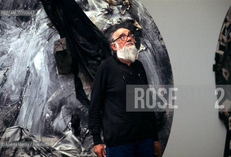 Emilio Vedova, pittore e incisore, alla Biennale Arte di Venezia, 12 giugno 1997. .Italian painter and engraver Emilio Vedova attending tohis works during Biennale Modern Art Exhibition, Venice 12 June 1997. ©Andrea Merola/Rosebud2