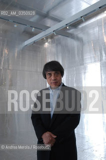 Tadao Ando, architetto, posa accanto una sua opera, alla Fondazione Pinault Punta della Dogana, Venezia 28 aprile 2006..Japanese architect Tadao Ando poses next his work, at Pinault Foundation, Punta della Dogana Exhibition, april 28, Venice 2006. ©Andrea Merola/Rosebud2