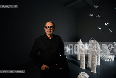 Lartista russo Grisha Bruskin posa accanto a sue opere, intitolate Theatrum Orbis ed esposte nel Padiglione Russia, alla 57° edizione della  Biennale Arte di Venezia, 9 maggio 2017. .Russian artist Grisha Bruskin poses next his artistic works, titled Theatrum Orbis, inside Russia Pavilion, at Biennale Modern Art in Venice, may 09, 2017. ©Andrea Merola/Rosebud2