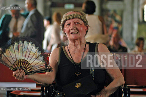 Carol Rama, pittrice, durante la Biennale dArte di Venezia, Venezia 14 giugno 2003. ©Andrea Merola/Rosebud2