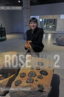 Tatiana Trouvé, artista e scultrice francese, posa accanto una sua opera, esposta alla Fondazione francoise Pinault, Venezia 8 aprile 2011. ©Andrea Merola/Rosebud2