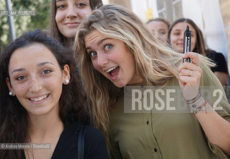 La scrittrice italiana Sofia Viscardi posa in una pausa degli incontri letterari di PordenoneLegge, 20 settembre 2018. Sofia Viscardi presenta il suo ultimo romanzo “Abbastanza”. ©Andrea Merola/Rosebud2