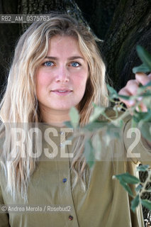 La scrittrice italiana Sofia Viscardi posa in una pausa degli incontri letterari di PordenoneLegge, 20 settembre 2018. Sofia Viscardi presenta il suo ultimo romanzo “Abbastanza”. ©Andrea Merola/Rosebud2