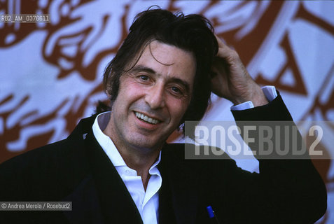 L’attore statunitense Al Pacino alla 51° edizione del Festival Internazionale di Arte Cinematografica, vincitore del Leone d’oro alla carriera, Venezia 12 settembre 1994..The Us actor Al Pacino at the 51st edition of the International Film Festival, winner of the Golden Lion for Lifetime Achievement, Venice 12 September 1994.. ©Andrea Merola/Rosebud2