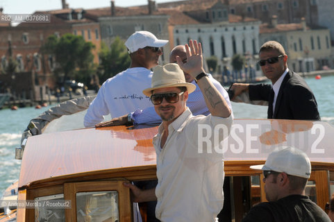 L’attore statunitense Brad Pitt a Venezia, per la Mostra Internazionale d’Arte Cinematografica edizione 65, con il film “Burn After Reading” diretto dai registi statunitensi Joel e Ethan Cohen, Venezia 26 agosto 2008. .The Us actor Brad Pitt in Venice, for the 65th International Film Festival, to premiere the film Burn After Reading directed by US directors Joel and Ethan Cohen, Venice August 26, 2008. ©Andrea Merola/Rosebud2