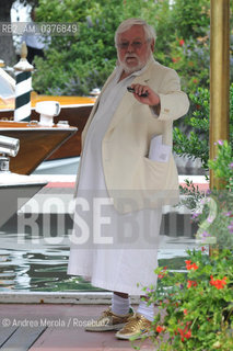 L’attore italiano Paolo Villaggio alla 67° edizione del Festival Internazionale di Arte Cinematografica, Venezia 10 settembre 2010.Italian actor Paolo Villaggio arrives at Lido to attend at the 67th annual Film Festival in Venice, Italy, 10 September 2010. ©Andrea Merola/Rosebud2