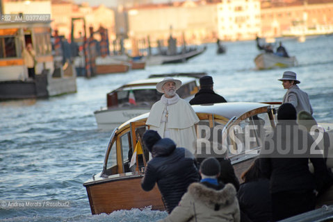 L’attore statunitense John Malkovich sul set del tv movie “The New Pope”, a Venezia, 11 gennaio 2019..The Us actor John Malkovich on the set of the TV movie The New Pope, Venice, 11 January 2019.. ©Andrea Merola/Rosebud2