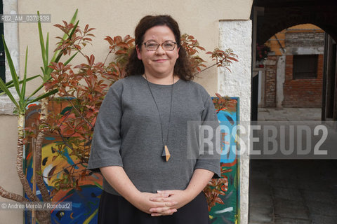 La scrittrice australiana Fiona McFarlane posa per una foto, durante una pausa del festival di letteratura Incroci di Civiltà, a Venezia, 5 aprile 2019..Australian writer Fiona McFarlane poses, during a break in the literature festival Incroci di Civiltà, in Venice, 5 April 2019. ©Andrea Merola/Rosebud2