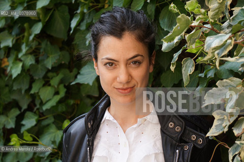 La scrittrice svizzera Michelle Steinbeck posa per una foto, durante una pausa del festival di letteratura Incroci di Civiltà, a Venezia, 6 aprile 2019..Swiss writer Michelle Steinbeck poses, during a break in the literature festival Incroci di Civiltà, in Venice, 6 April 2019. ©Andrea Merola/Rosebud2