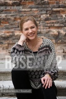 La scrittrice norvegese Maja Lunde posa per una foto, durante una pausa del festival di letteratura Incroci di Civiltà, a Venezia, 6 aprile 2019..Norvegian writer Maja Lunde poses, during a break in the literature festival Incroci di Civiltà, in Venice, 6 April 2019. ©Andrea Merola/Rosebud2