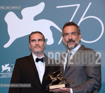 Il regista statunitense Todd Phillips Leone d’Oro alla 76° edizione della Mostra Internazionale d’Arte Cinematografica di Venezia con il film “Joker”, e l’attore statunitense Joaquin Phoenix, 7 settembre 2019. ©Andrea Merola/Rosebud2