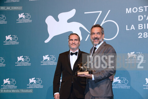 Il regista statunitense Todd Phillips Leone d’Oro alla 76° edizione della Mostra Internazionale d’Arte Cinematografica di Venezia con il film “Joker”, e l’attore statunitense Joaquin Phoenix, 7 settembre 2019. ©Andrea Merola/Rosebud2