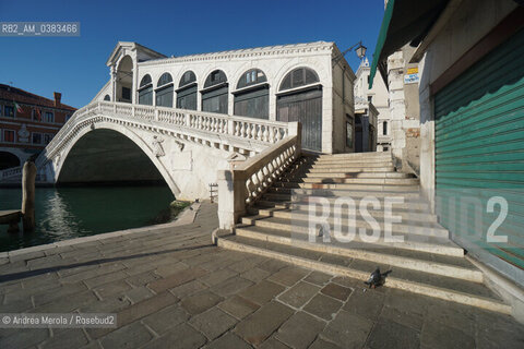 Venezia deserta, nel primo pomeriggio, nei luoghi topici dell’overtourism, domenica 15 marzo 2020. ©Andrea Merola/Rosebud2