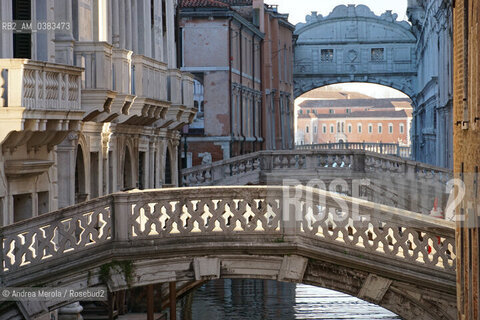 Venezia deserta, nel primo pomeriggio, nei luoghi topici dell’overtourism, domenica 15 marzo 2020. ©Andrea Merola/Rosebud2