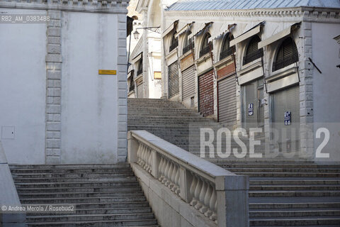 Venezia deserta, nel primo pomeriggio, nei luoghi topici dell’overtourism, domenica 15 marzo 2020. ©Andrea Merola/Rosebud2