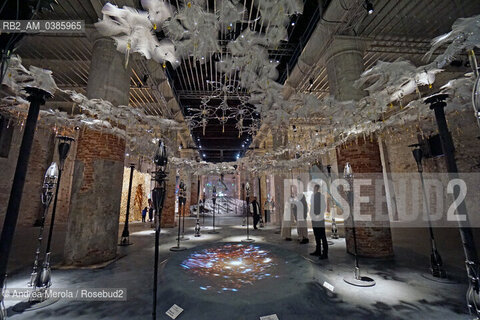 Una panoramica sulle installazioni allestite all’interno delle Corderie, all’Arsenale di Venezia, per la diciassettesima edizione di Biennale Architettura, diretta dall’architetto di origine libanese Hashim Sarkis .sul tema “How will We live Together “.                         . ©Andrea Merola/Rosebud2