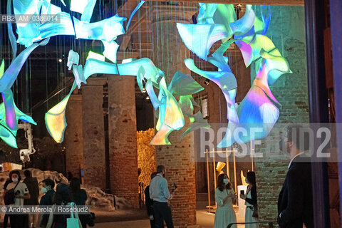 Una panoramica sulle installazioni allestite all’interno delle Corderie, all’Arsenale di Venezia, per la diciassettesima edizione di Biennale Architettura, diretta dall’architetto di origine libanese Hashim Sarkis .sul tema “How will We live Together “, a Venezia dal 22 maggio al 21 novembre 2021.                       . ©Andrea Merola/Rosebud2