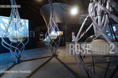 Una panoramica sulle installazioni allestite all’interno del Padiglione Italia, all’ Arsenale, per la diciassettesima edizione di Biennale Architettura, diretta dall’architetto di origine libanese Hashim Sarkis .sul tema “How will We live Together “, a Venezia dal 22 maggio al 21 novembre 2021.                        . ©Andrea Merola/Rosebud2