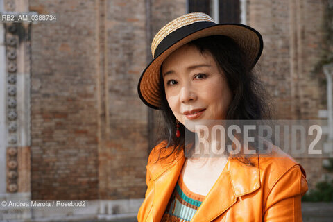 La scrittrice e sceneggiatrice cinoamericana Geling Yan al festival letterario “Incroci di Civiltà”, Venezia 5 novembre 2021. ©Andrea Merola/Rosebud2