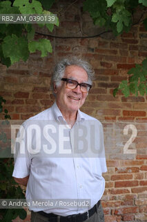 Lo storico italiano Carlo Ginzburg in una pausa del festival di letteratura Incroci di Civiltà a Venezia, 25 maggio 2022. ©Andrea Merola/Rosebud2