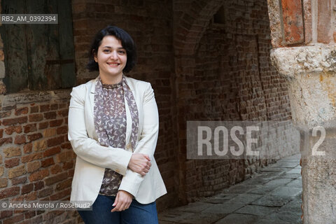 La scrittrice e giornalista iraniana Nasim Marashi al Festival Internazionale di Letteratura “Incroci di Civiltà”, sedicesima edizione, Venezia 30 marzo 2023. ©Andrea Merola/Rosebud2