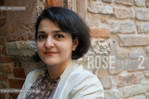 La scrittrice e giornalista iraniana Nasim Marashi al Festival Internazionale di Letteratura “Incroci di Civiltà”, sedicesima edizione, Venezia 30 marzo 2023. ©Andrea Merola/Rosebud2