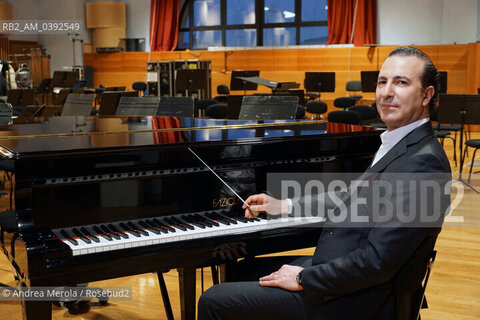 Il direttore d’orchestra Alvise Casellati, Gran Teatro La Fenice, Venezia 14 febbraio 2023. ©Andrea Merola/Rosebud2