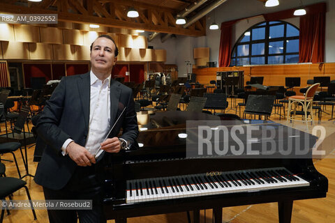 Il direttore d’orchestra Alvise Casellati, Gran Teatro La Fenice, Venezia 14 febbraio 2023. ©Andrea Merola/Rosebud2