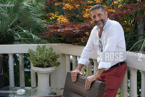 Antonio Franchini, autore finalista alla 62° edizione del premio letterario Campiello col romanzo “ Il fuoco che ti porti dentro “ (Marsilio), in una pausa dell’Incontro con gli Autori finalisti all’hotel Ausonia, Venezia 28 luglio 2024. ©Andrea Merola/Rosebud2