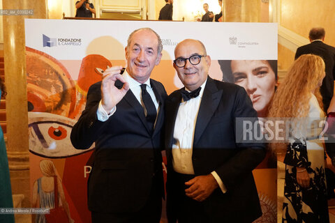 Il governatore del Veneto Luca Zaia e il presidente di Confindustria Veneto Enrico Carraro nel foyer del Gran Teatro La Fenice, poco prima dellinizio della cerimonia di premiazione della 61 ° edizione del premio letterario Campiello, Venezia 21 settembre 2024. ©Andrea Merola/Rosebud2