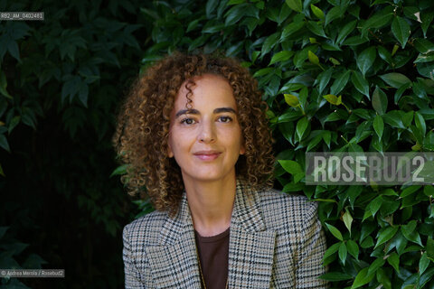 La scrittrice francese di origine marocchina Leila Slimani ha presentato il suo ultimo lavoro “Porterò il fuoco” (La Nave di Teseo), al festival letterario PordenoneLegge, Pordenone 20 settembre 2026. ©Andrea Merola/Rosebud2